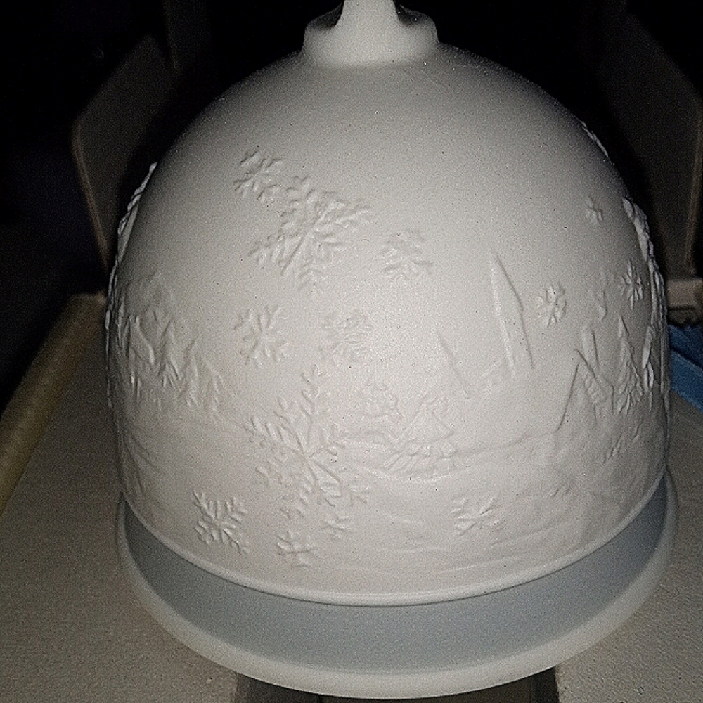 Lladro 17616 Winter Bell